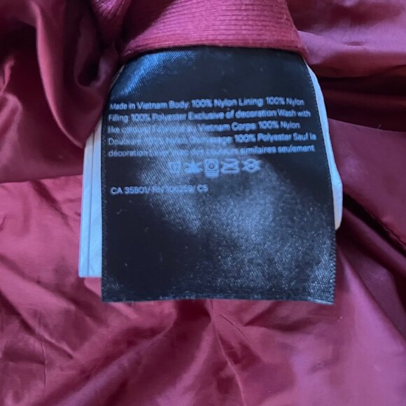 Lululemon Layer Up Reversible Insulated Vest in Bordeaux and Red | Size 4 - Picture 15 of 16